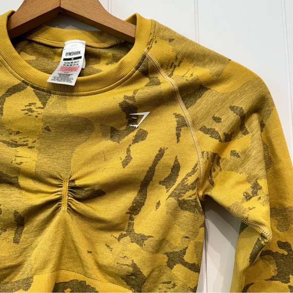 Gymshark Adapt Camo Seamless Long Sleeve Crop Top Medium Stretch Gym Workout - Picture 6 of 13